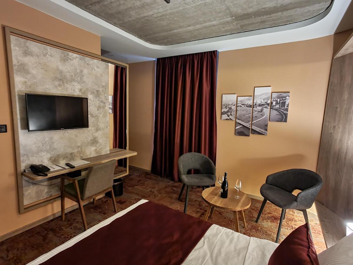 Hotel City Code Zenica Exteriör bild