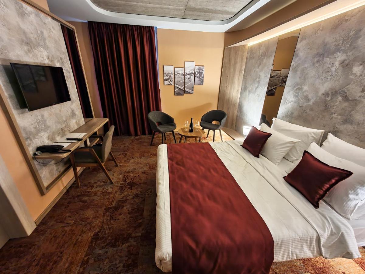 Hotel City Code Zenica Exteriör bild